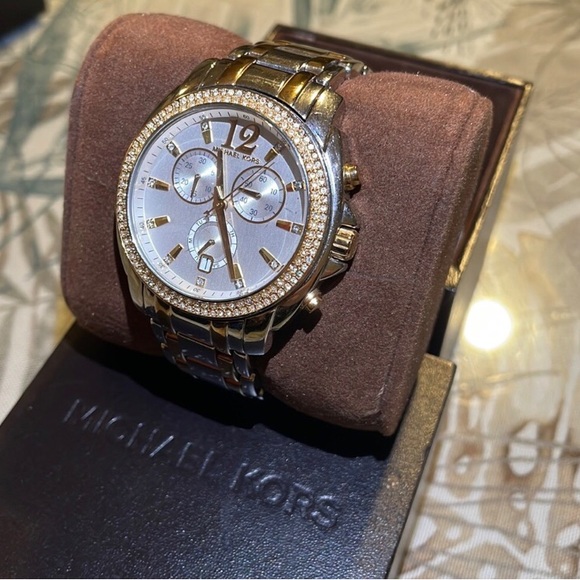 Two-tone gold and sliver Michael Kors Watch - Picture 3 of 4